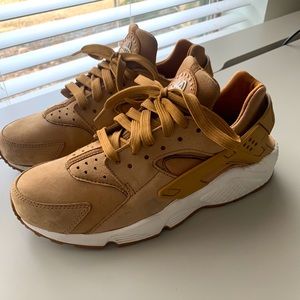 Nike Air Huarache Run Sneakers - Flax